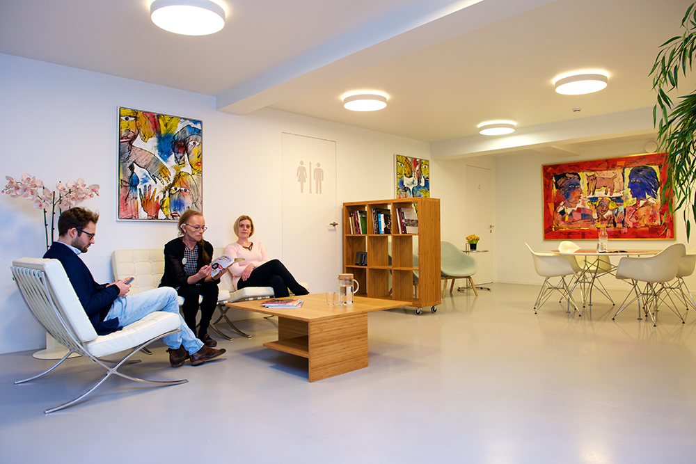 The waiting room at ground level of the o2 Clinic.